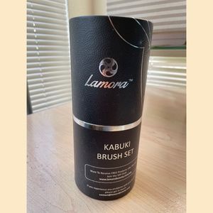 Lamora Kabuki Makeup Brushes Set